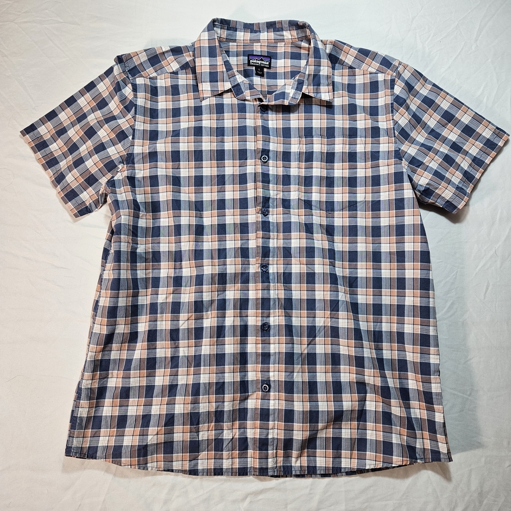 Patagonia Men's Blue and White Checkered Shirt